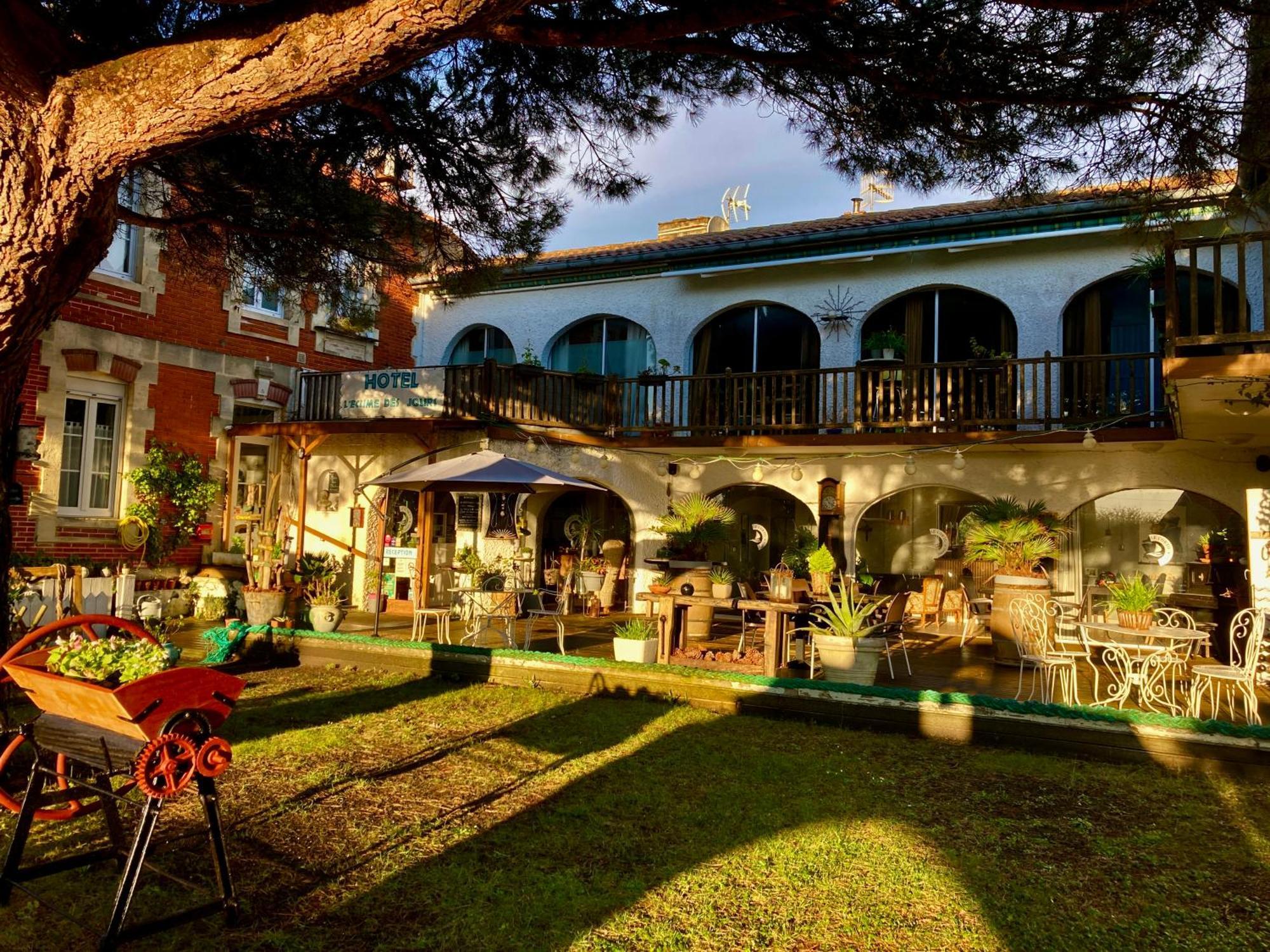 Hotel L'Ecume Des Jours Soulac-sur-Mer Exterior foto